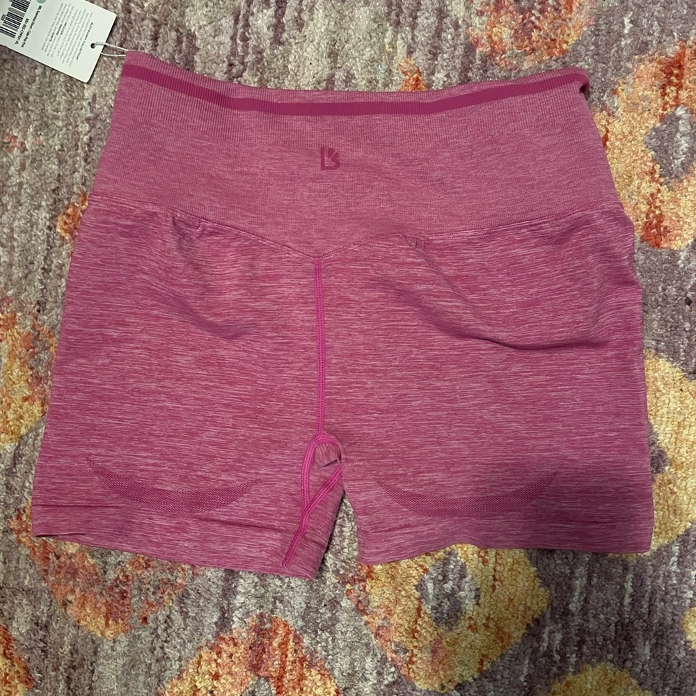 Buffbunny cake pop pink shorts